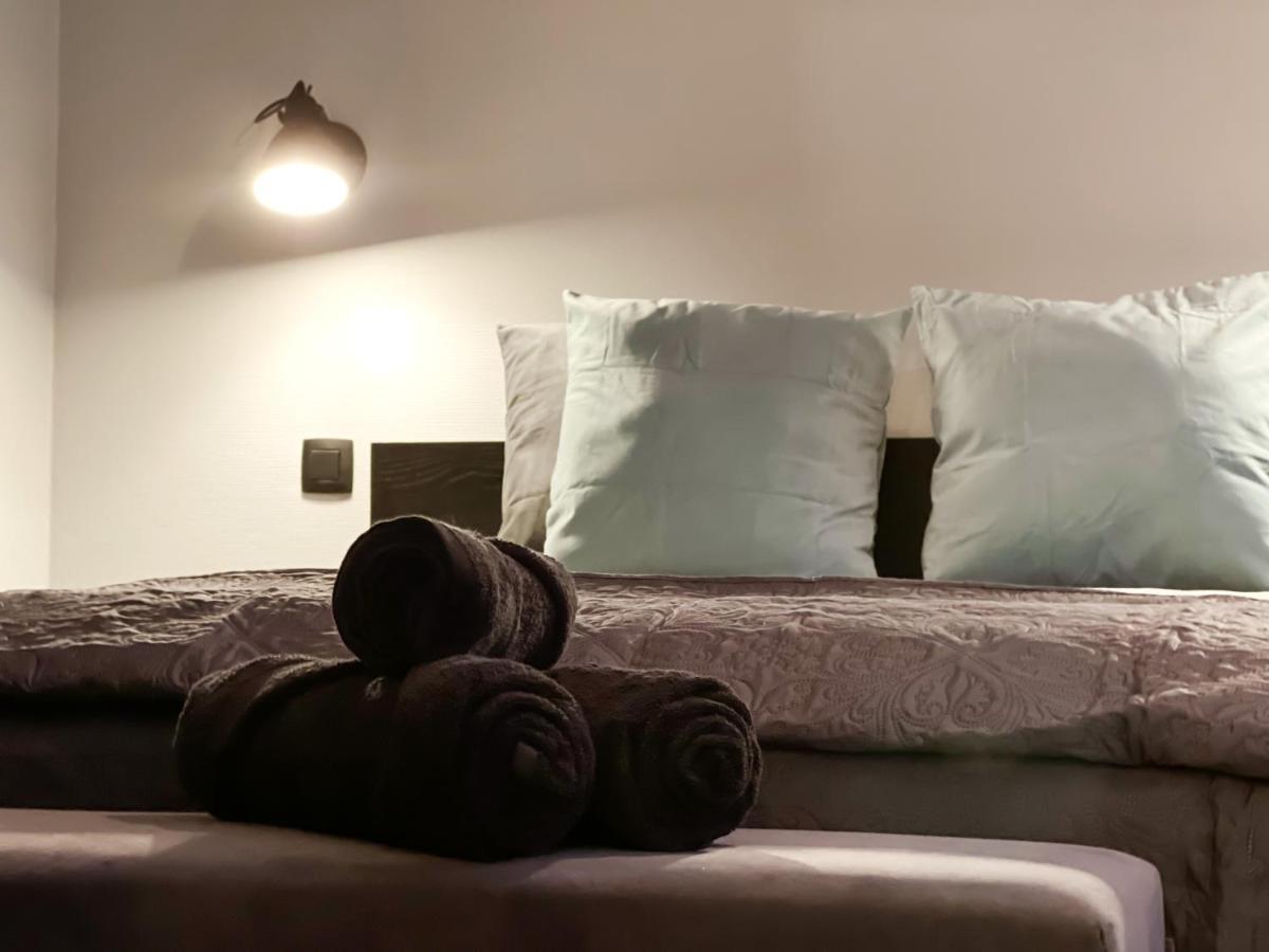 Astrid Apartment Спа Екстериор снимка